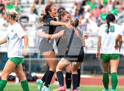 Thumbnail 1 in Marvin Ridge vs. Myers Park photogallery.