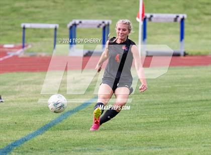 Thumbnail 3 in Marvin Ridge vs. Myers Park photogallery.