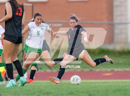 Thumbnail 2 in Marvin Ridge vs. Myers Park photogallery.