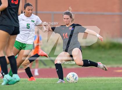 Thumbnail 1 in Marvin Ridge vs. Myers Park photogallery.