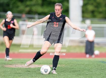 Thumbnail 1 in Marvin Ridge vs. Myers Park photogallery.