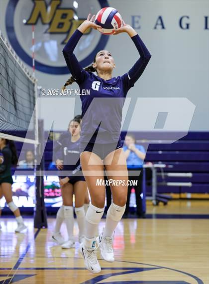 Thumbnail 2 in Pine Crest vs. Gulliver Prep photogallery.