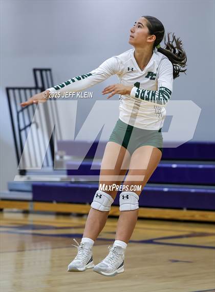 Thumbnail 2 in Pine Crest vs. Gulliver Prep photogallery.
