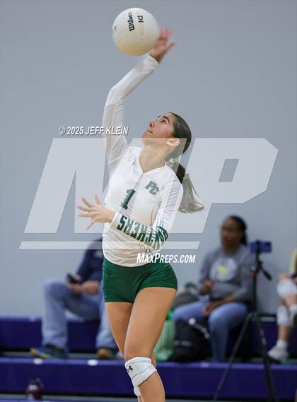 Thumbnail 1 in Pine Crest vs. Gulliver Prep photogallery.