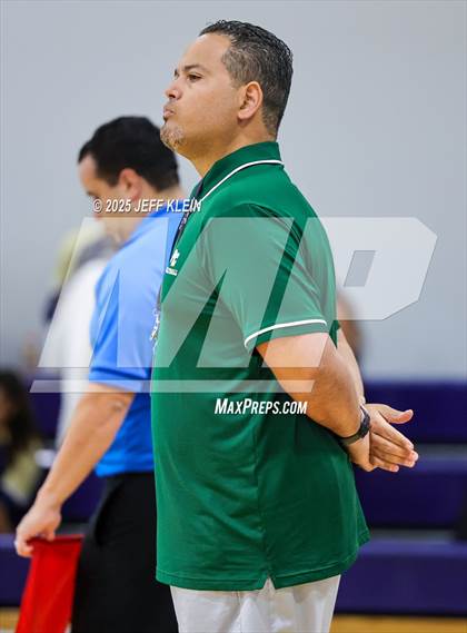 Thumbnail 3 in Pine Crest vs. Gulliver Prep photogallery.