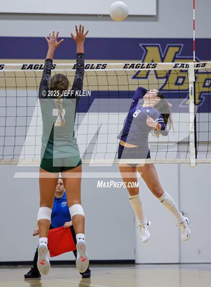 Thumbnail 1 in Pine Crest vs. Gulliver Prep photogallery.