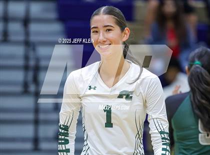 Thumbnail 2 in Pine Crest vs. Gulliver Prep photogallery.