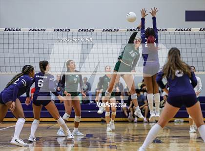 Thumbnail 1 in Pine Crest vs. Gulliver Prep photogallery.