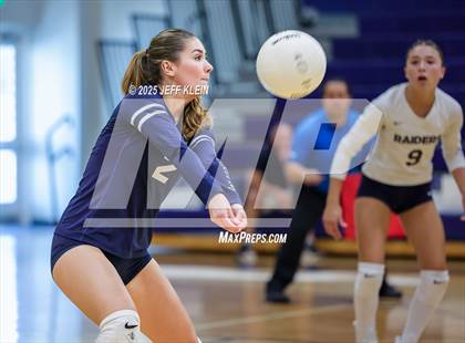 Thumbnail 2 in Pine Crest vs. Gulliver Prep photogallery.