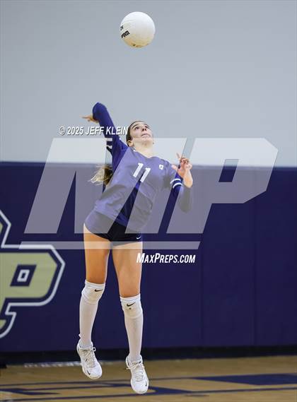 Thumbnail 1 in Pine Crest vs. Gulliver Prep photogallery.