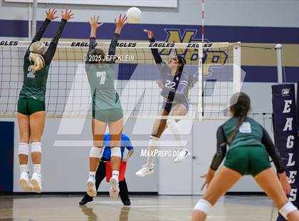 Thumbnail 2 in Pine Crest vs. Gulliver Prep photogallery.