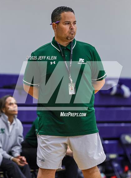 Thumbnail 2 in Pine Crest vs. Gulliver Prep photogallery.
