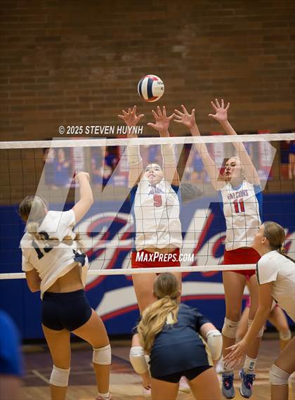 Thumbnail 1 in Canby @ La Salle photogallery.
