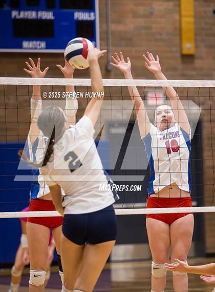 Thumbnail 2 in Canby @ La Salle photogallery.