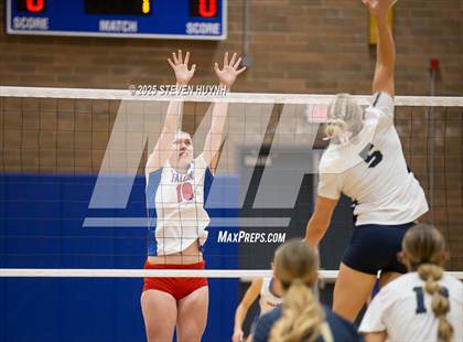 Thumbnail 3 in Canby @ La Salle photogallery.