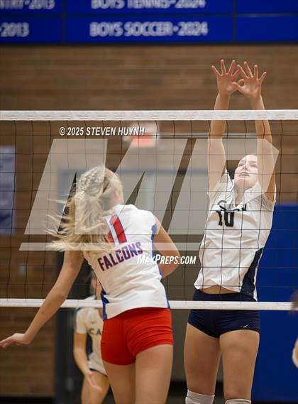 Thumbnail 2 in Canby @ La Salle photogallery.