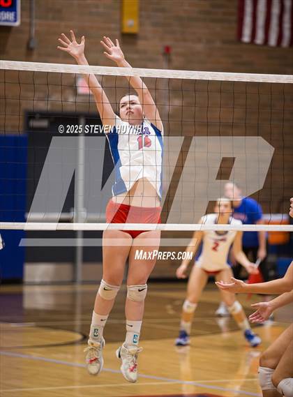 Thumbnail 2 in Canby @ La Salle photogallery.
