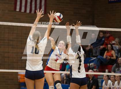 Thumbnail 3 in Canby @ La Salle photogallery.