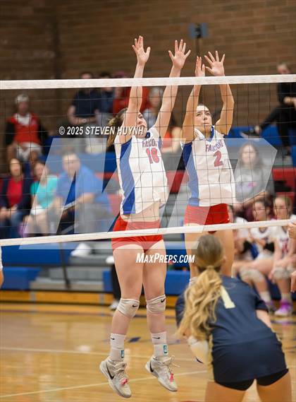Thumbnail 2 in Canby @ La Salle photogallery.