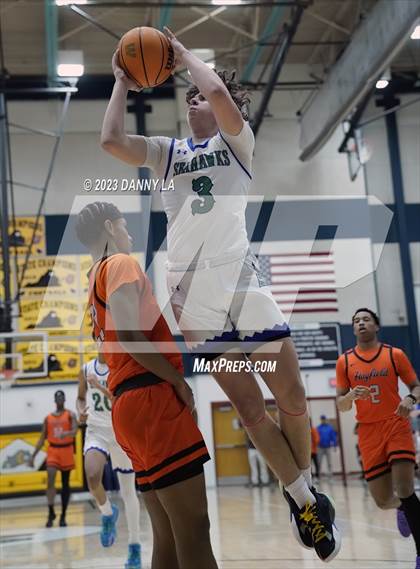 Thumbnail 2 in South Lakes vs. Hayfield  (VHSL Class 6 Semifinal) photogallery.