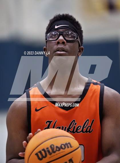 Thumbnail 3 in South Lakes vs. Hayfield  (VHSL Class 6 Semifinal) photogallery.