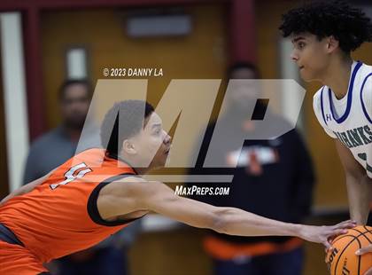 Thumbnail 3 in South Lakes vs. Hayfield  (VHSL Class 6 Semifinal) photogallery.