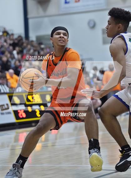 Thumbnail 3 in South Lakes vs. Hayfield  (VHSL Class 6 Semifinal) photogallery.