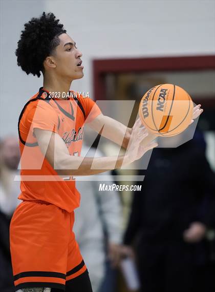 Thumbnail 2 in South Lakes vs. Hayfield  (VHSL Class 6 Semifinal) photogallery.