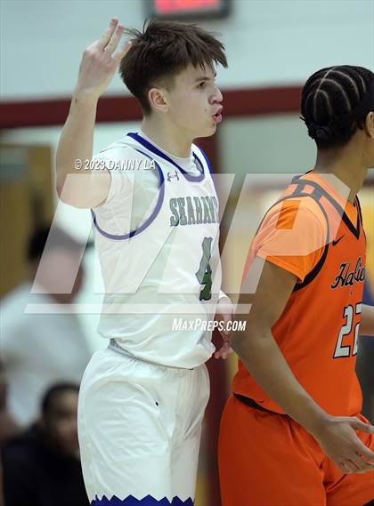 Thumbnail 1 in South Lakes vs. Hayfield  (VHSL Class 6 Semifinal) photogallery.