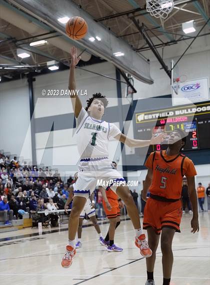 Thumbnail 2 in South Lakes vs. Hayfield  (VHSL Class 6 Semifinal) photogallery.