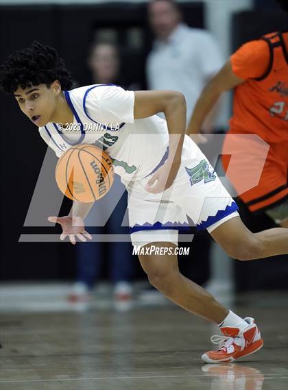 Thumbnail 1 in South Lakes vs. Hayfield  (VHSL Class 6 Semifinal) photogallery.
