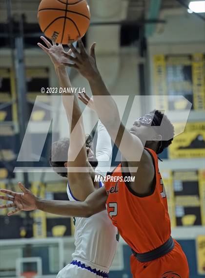 Thumbnail 3 in South Lakes vs. Hayfield  (VHSL Class 6 Semifinal) photogallery.
