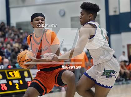 Thumbnail 2 in South Lakes vs. Hayfield  (VHSL Class 6 Semifinal) photogallery.