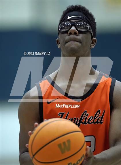 Thumbnail 1 in South Lakes vs. Hayfield  (VHSL Class 6 Semifinal) photogallery.
