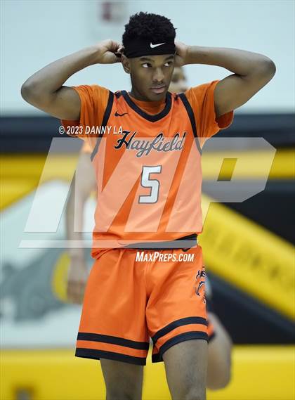 Thumbnail 2 in South Lakes vs. Hayfield  (VHSL Class 6 Semifinal) photogallery.