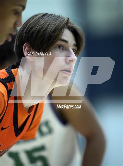 Thumbnail 2 in South Lakes vs. Hayfield  (VHSL Class 6 Semifinal) photogallery.
