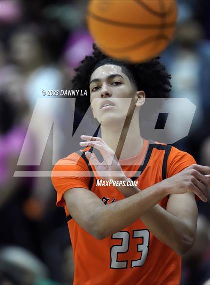 Thumbnail 1 in South Lakes vs. Hayfield  (VHSL Class 6 Semifinal) photogallery.