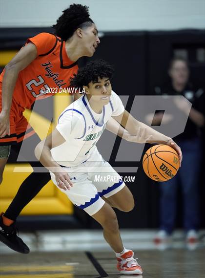 Thumbnail 3 in South Lakes vs. Hayfield  (VHSL Class 6 Semifinal) photogallery.