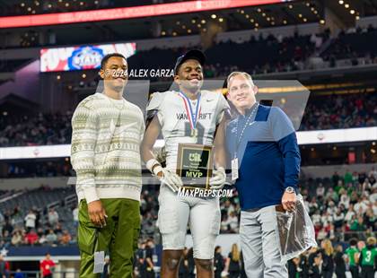 Thumbnail 1 in Southlake Carroll vs. Vandegrift (UIL 6A Division II Final) photogallery.