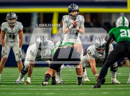 Thumbnail 2 in Southlake Carroll vs. Vandegrift (UIL 6A Division II Final) photogallery.