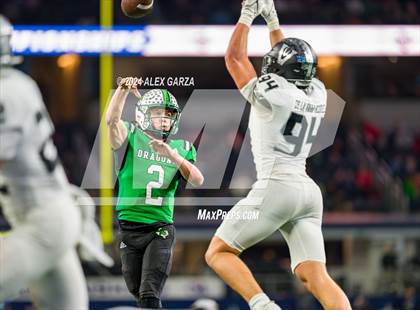 Thumbnail 1 in Southlake Carroll vs. Vandegrift (UIL 6A Division II Final) photogallery.