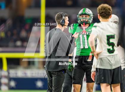 Thumbnail 3 in Southlake Carroll vs. Vandegrift (UIL 6A Division II Final) photogallery.