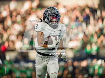 Thumbnail 3 in Southlake Carroll vs. Vandegrift (UIL 6A Division II Final) photogallery.