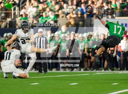 Thumbnail 1 in Southlake Carroll vs. Vandegrift (UIL 6A Division II Final) photogallery.