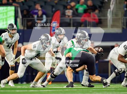Thumbnail 3 in Southlake Carroll vs. Vandegrift (UIL 6A Division II Final) photogallery.