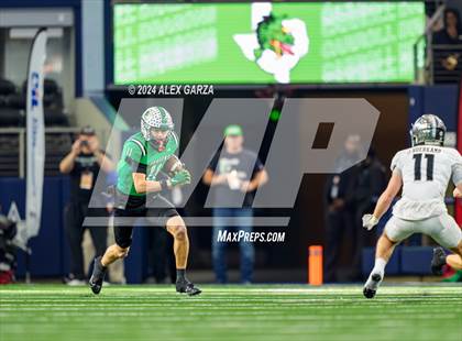 Thumbnail 1 in Southlake Carroll vs. Vandegrift (UIL 6A Division II Final) photogallery.