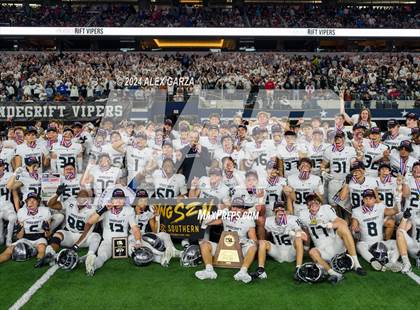 Thumbnail 2 in Southlake Carroll vs. Vandegrift (UIL 6A Division II Final) photogallery.