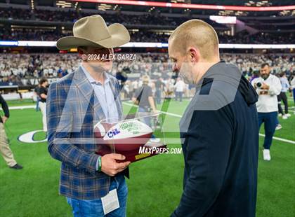 Thumbnail 2 in Southlake Carroll vs. Vandegrift (UIL 6A Division II Final) photogallery.