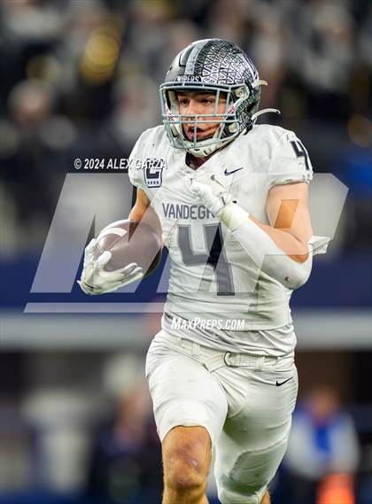 Thumbnail 1 in Southlake Carroll vs. Vandegrift (UIL 6A Division II Final) photogallery.