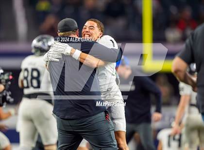 Thumbnail 1 in Southlake Carroll vs. Vandegrift (UIL 6A Division II Final) photogallery.